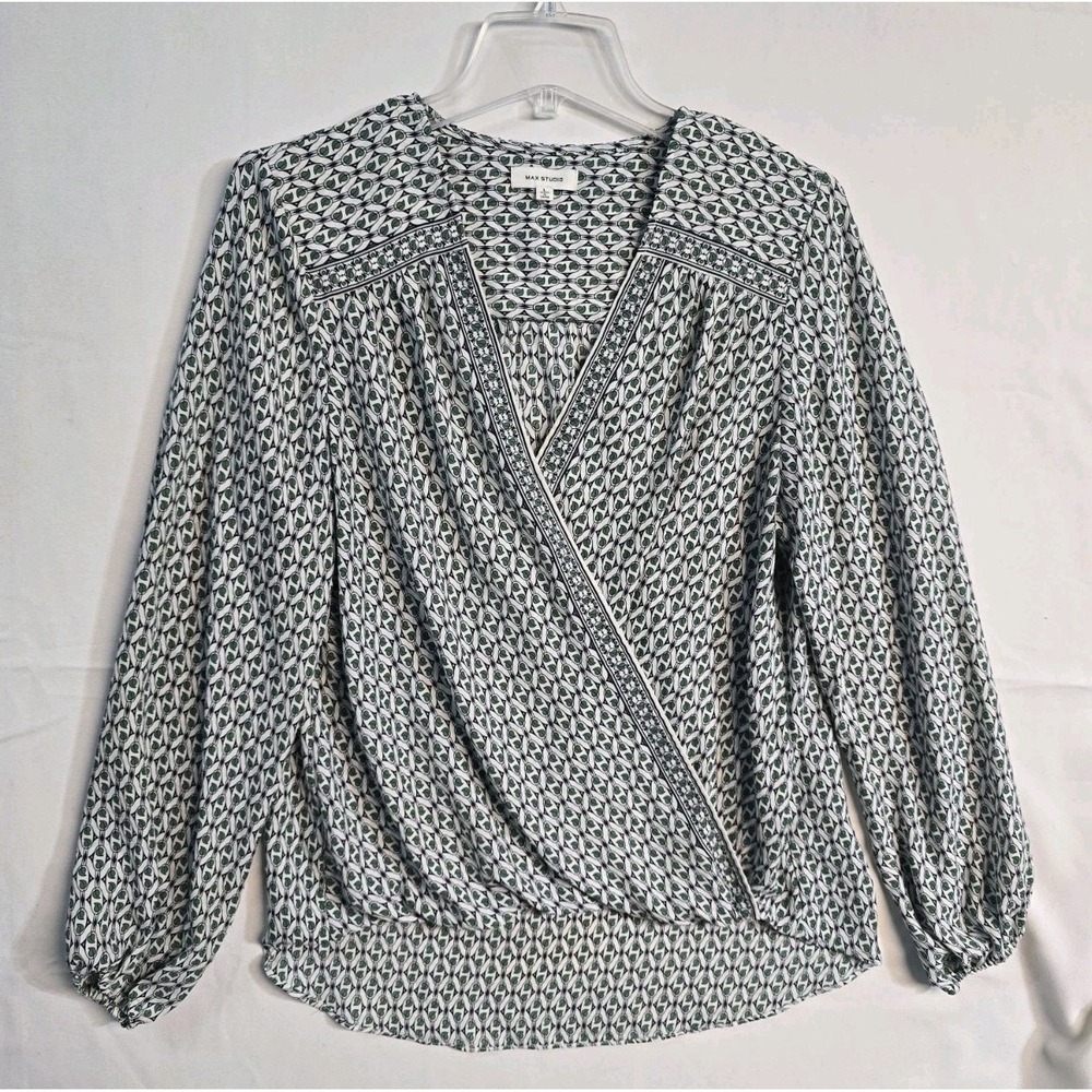 Max Studio Women's Blouse  L Vneck Long Sleeves  Multicolor